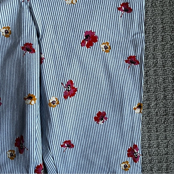 Old Navy Blue and White Stripe Pixie Pant - Picture 3 of 6